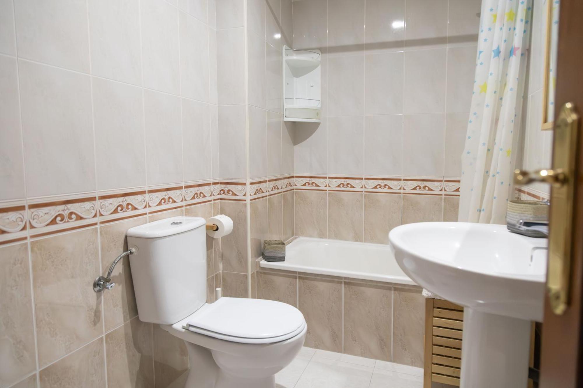 Apartamento Completo, Amplio, Muy Iluminado Y Con Plaza De Garaje Incluida. O Grove Buitenkant foto