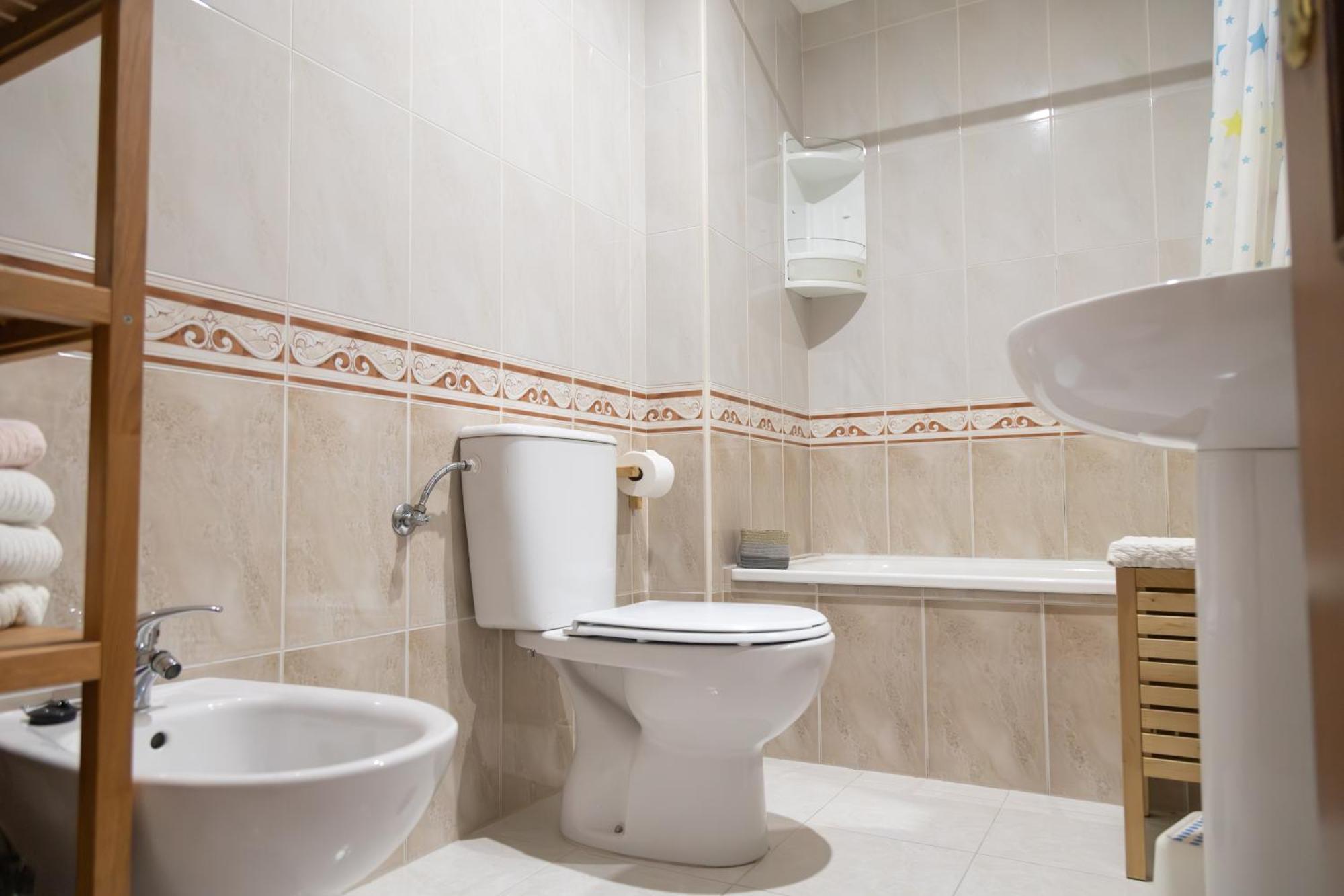 Apartamento Completo, Amplio, Muy Iluminado Y Con Plaza De Garaje Incluida. O Grove Buitenkant foto