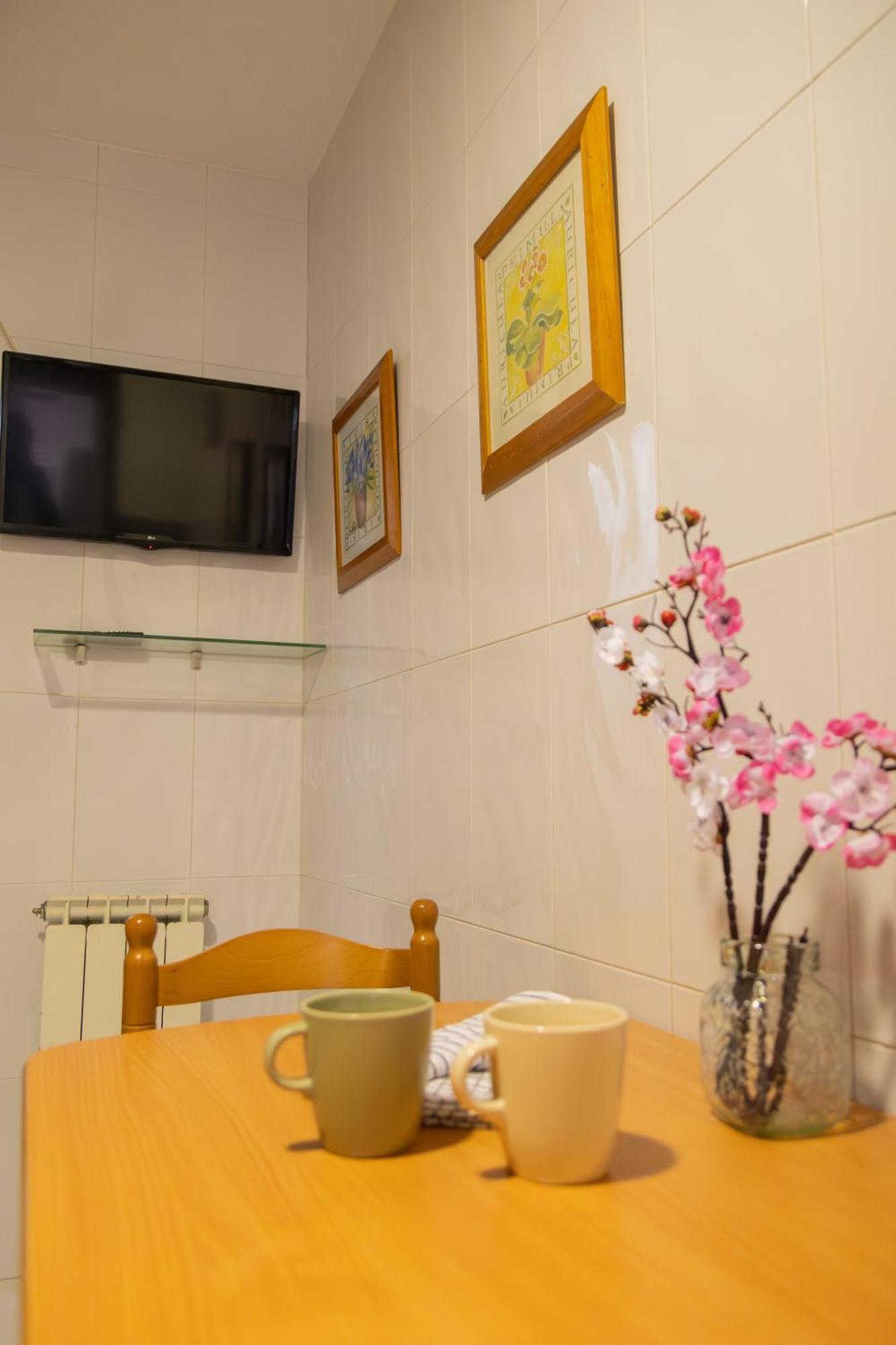 Apartamento Completo, Amplio, Muy Iluminado Y Con Plaza De Garaje Incluida. O Grove Buitenkant foto