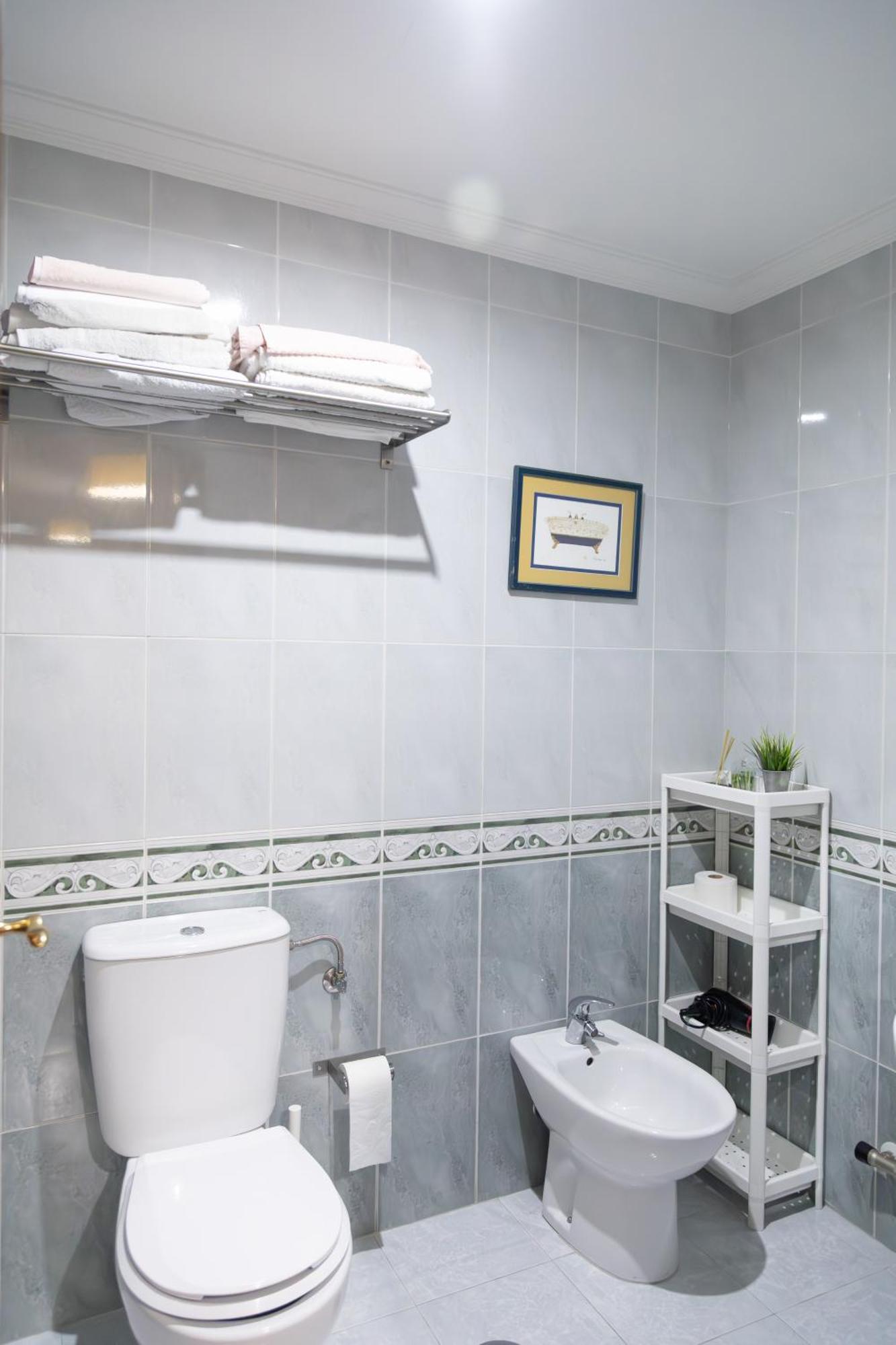 Apartamento Completo, Amplio, Muy Iluminado Y Con Plaza De Garaje Incluida. O Grove Buitenkant foto