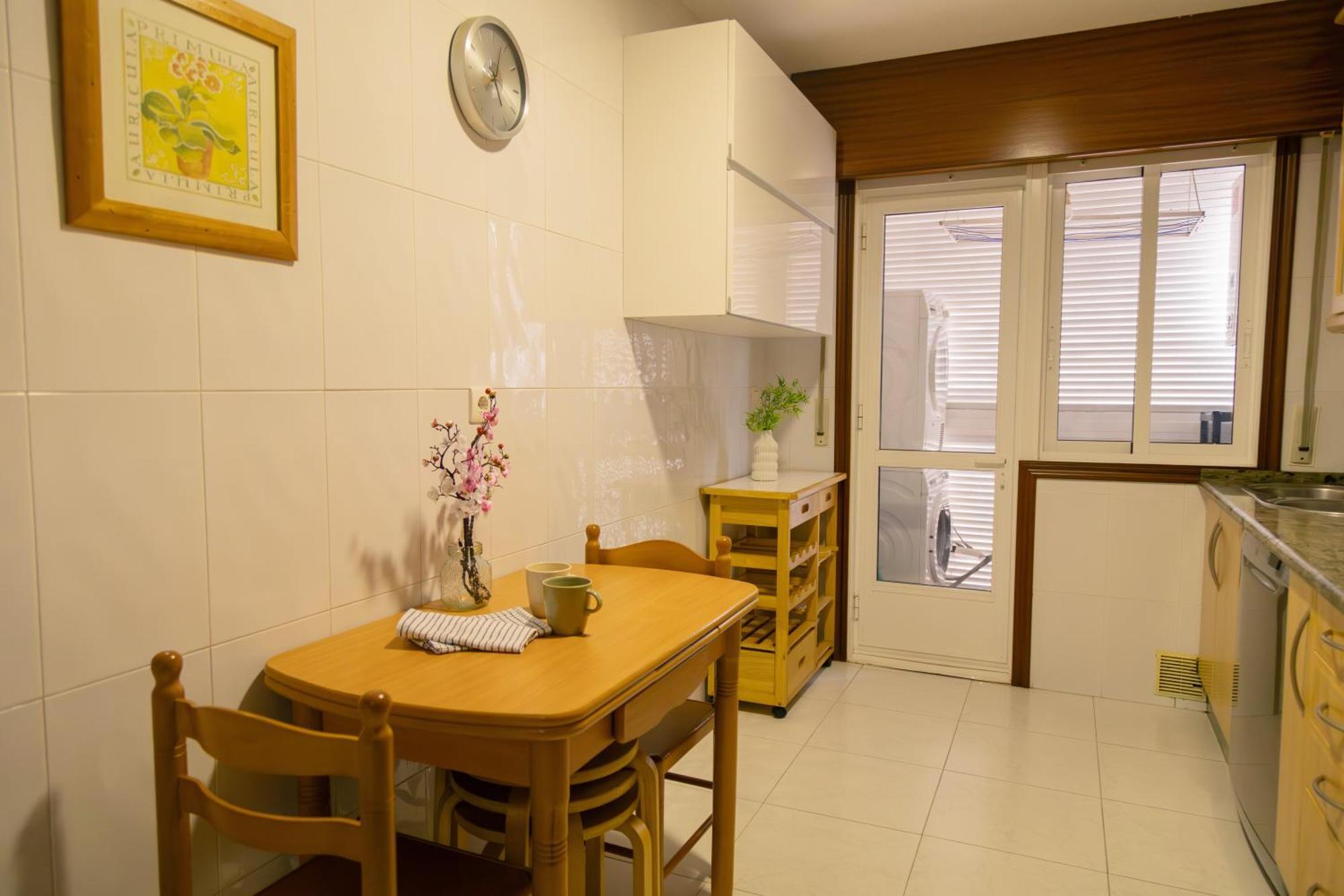 Apartamento Completo, Amplio, Muy Iluminado Y Con Plaza De Garaje Incluida. O Grove Buitenkant foto
