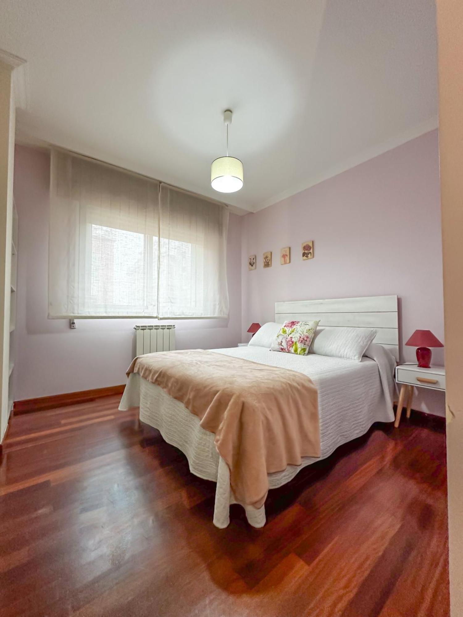 Apartamento Completo, Amplio, Muy Iluminado Y Con Plaza De Garaje Incluida. O Grove Buitenkant foto