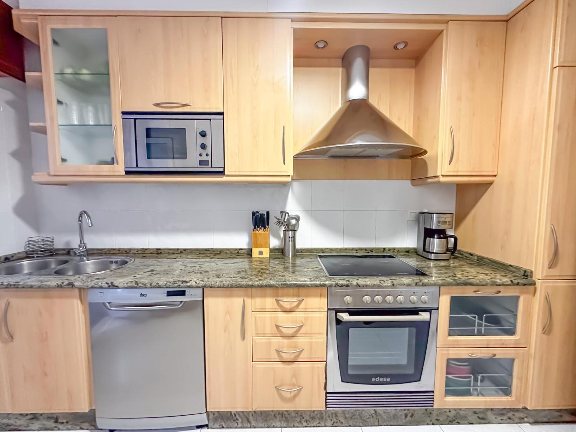 Apartamento Completo, Amplio, Muy Iluminado Y Con Plaza De Garaje Incluida. O Grove Buitenkant foto