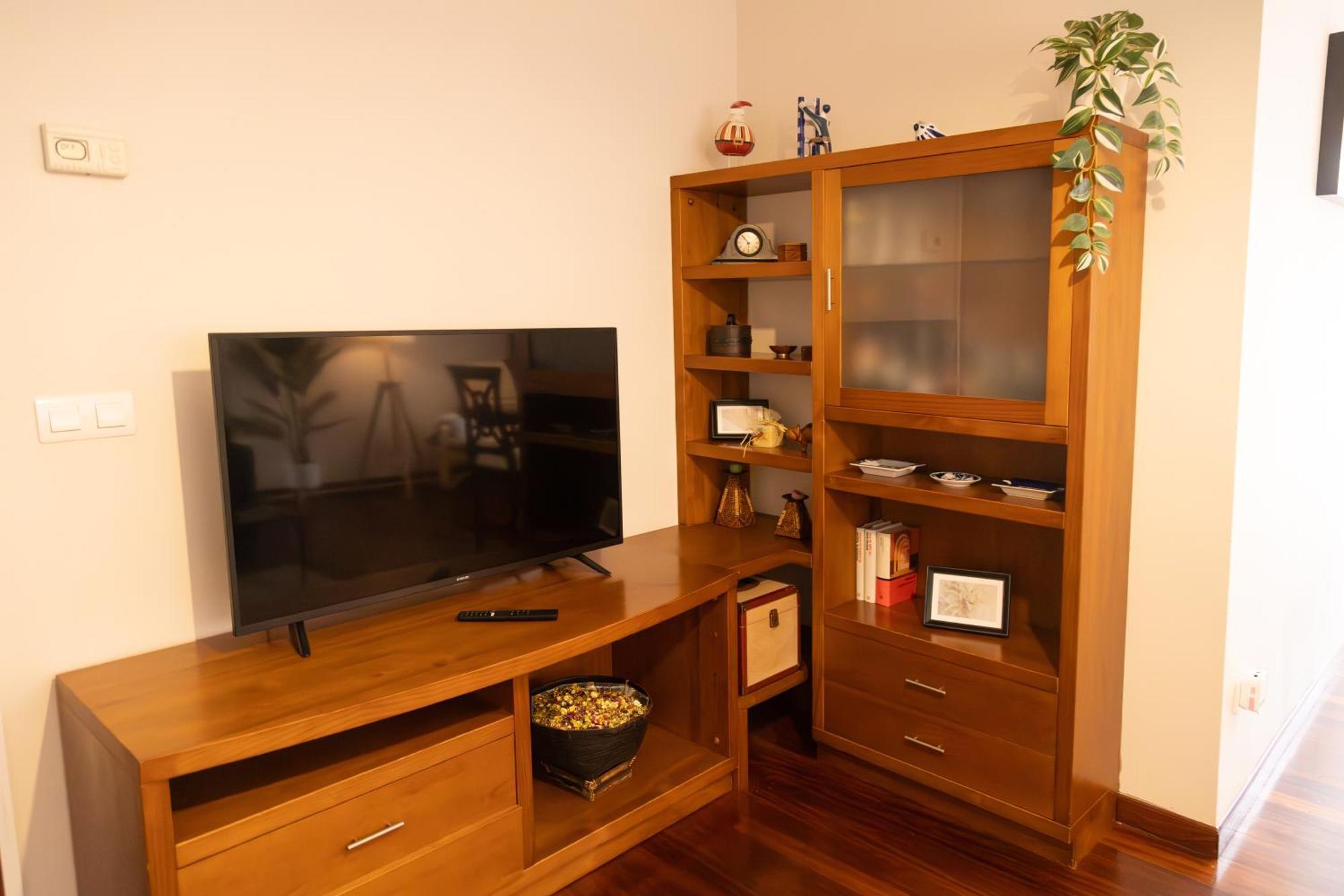 Apartamento Completo, Amplio, Muy Iluminado Y Con Plaza De Garaje Incluida. O Grove Buitenkant foto