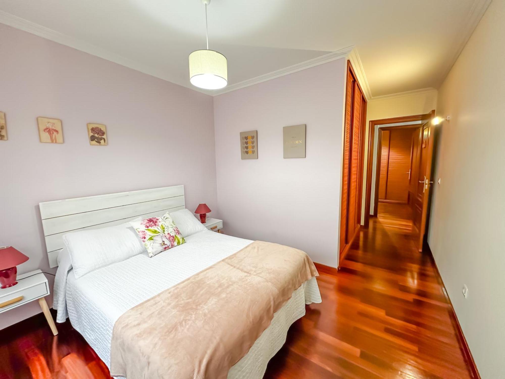 Apartamento Completo, Amplio, Muy Iluminado Y Con Plaza De Garaje Incluida. O Grove Buitenkant foto