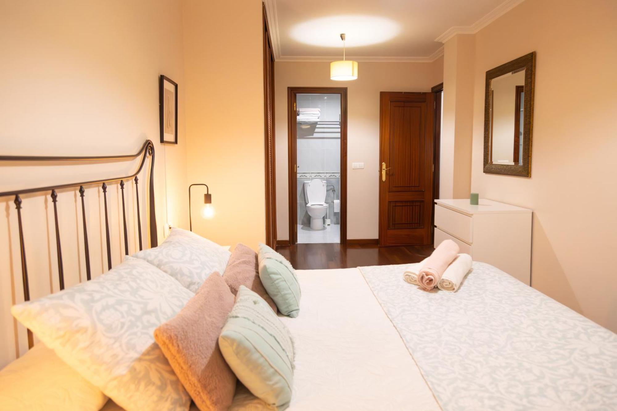 Apartamento Completo, Amplio, Muy Iluminado Y Con Plaza De Garaje Incluida. O Grove Buitenkant foto