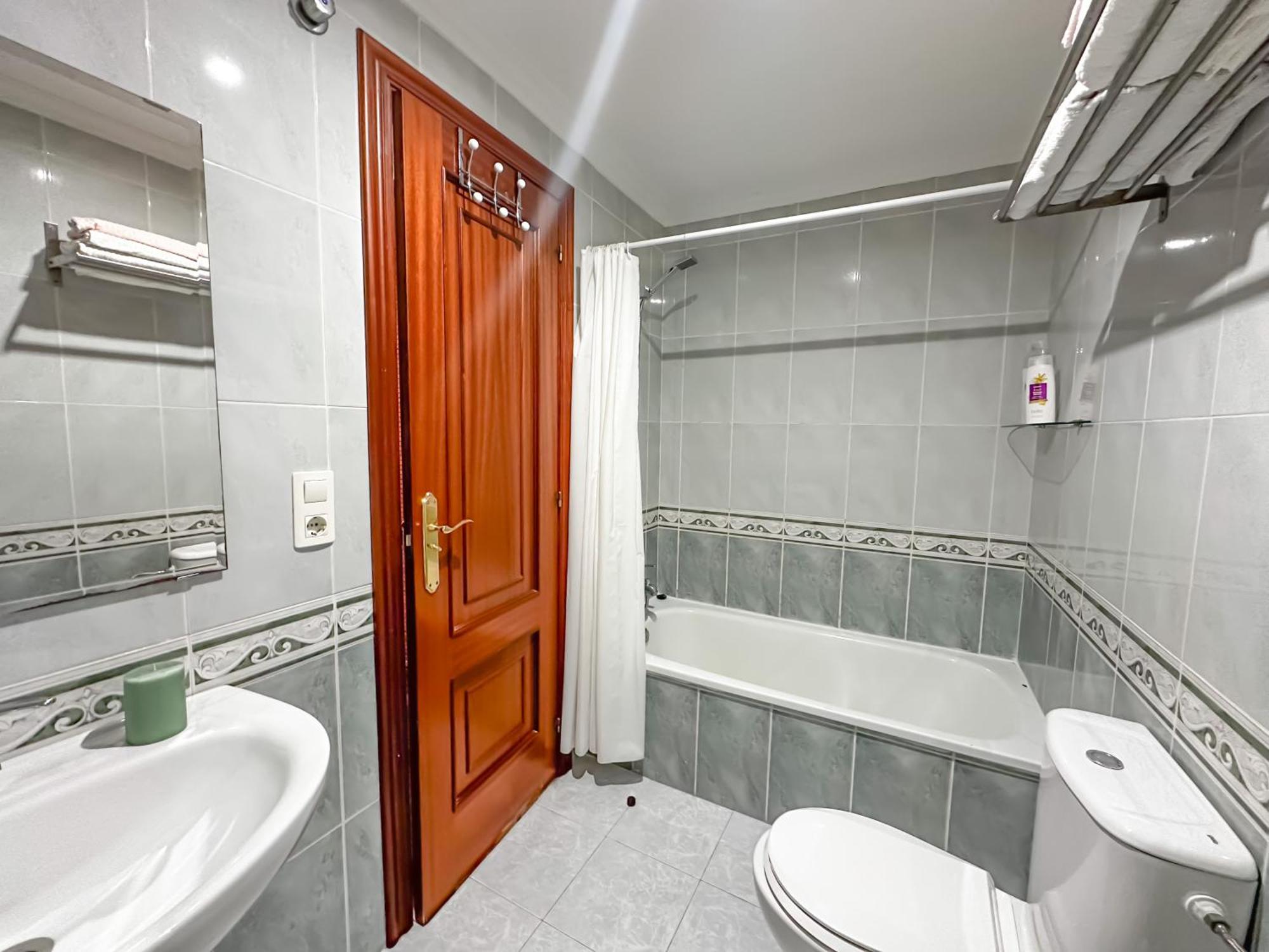 Apartamento Completo, Amplio, Muy Iluminado Y Con Plaza De Garaje Incluida. O Grove Buitenkant foto
